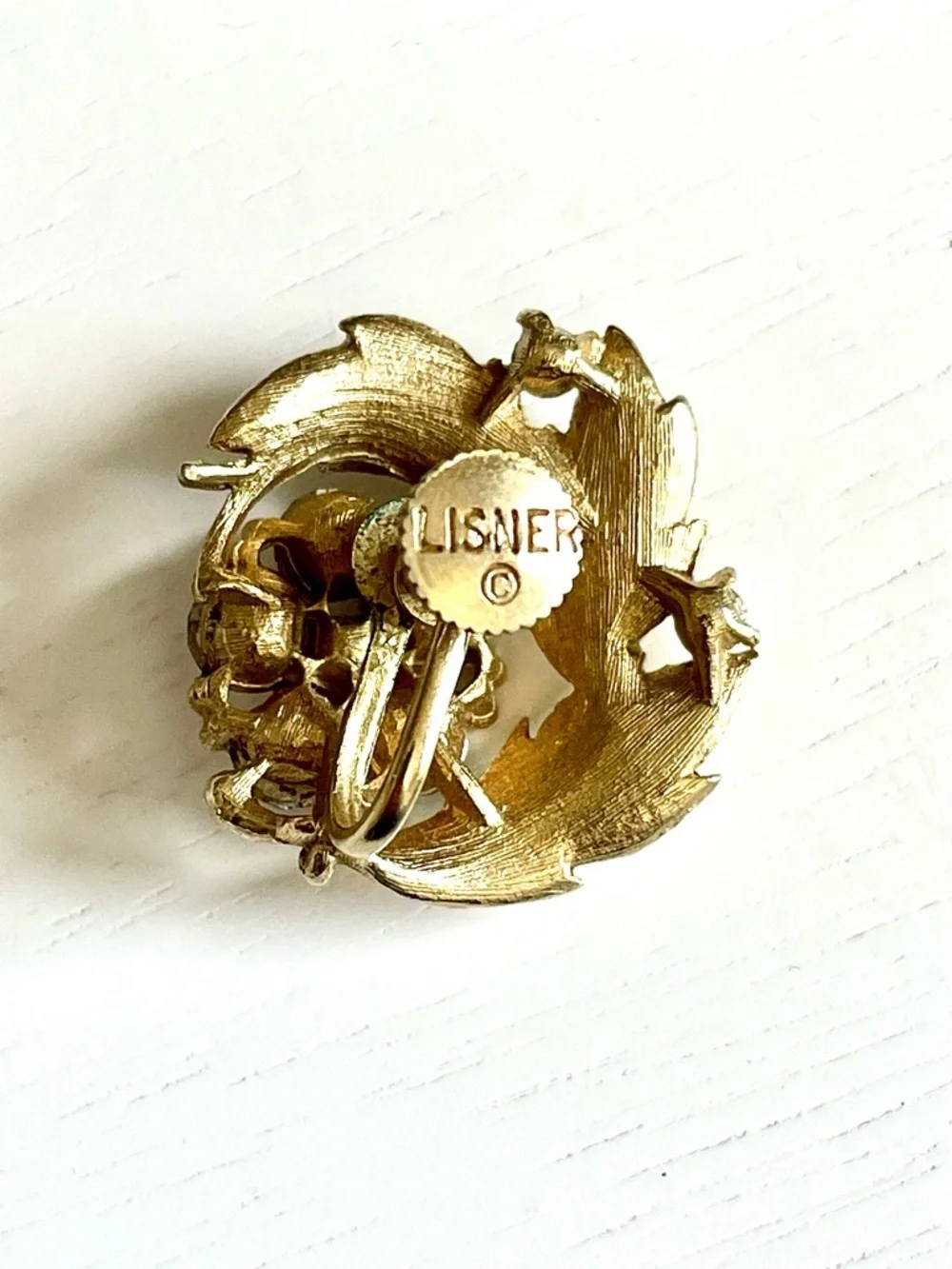 Lisner Vintage 1950s Aurora Borealis Rhinestone Enamel Leaf Clip Earrings Floral